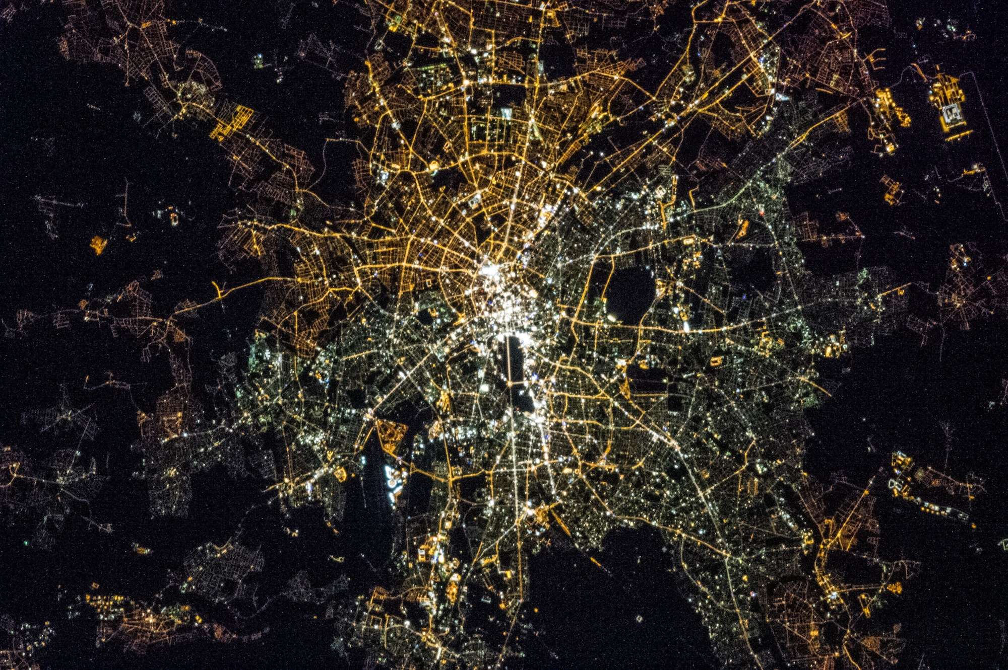 Die Metropole Berlin vom Weltall aus